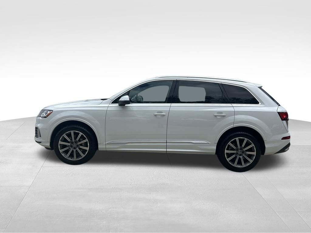 Used 2023 Audi Q7 2.0T Premium w/ Towing Package AWD/4WD image 2