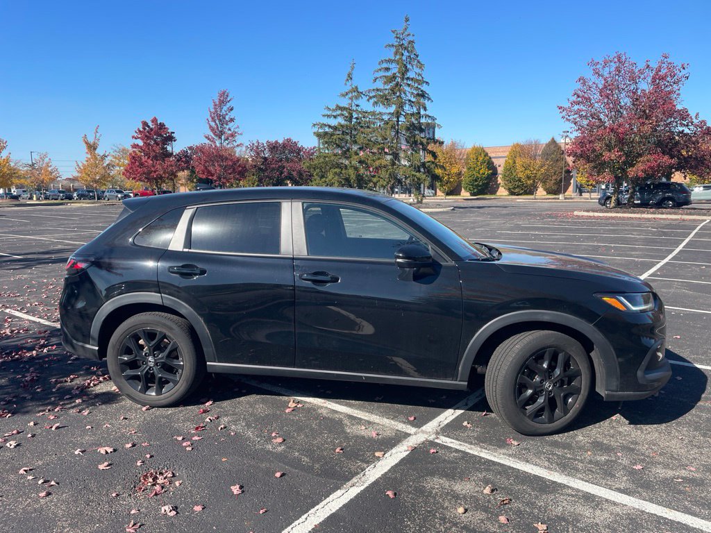 Used 2025 Honda HR-V Sport image 5