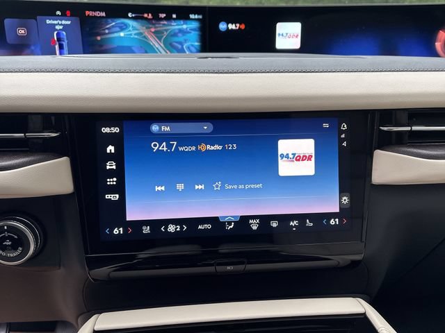 New 2027 Lincoln Navigator Reserve AWD/4WD image 16