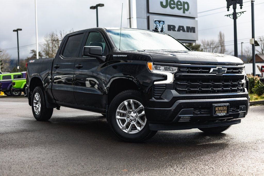 Used 2024 Chevrolet Silverado 1500 RST image 1