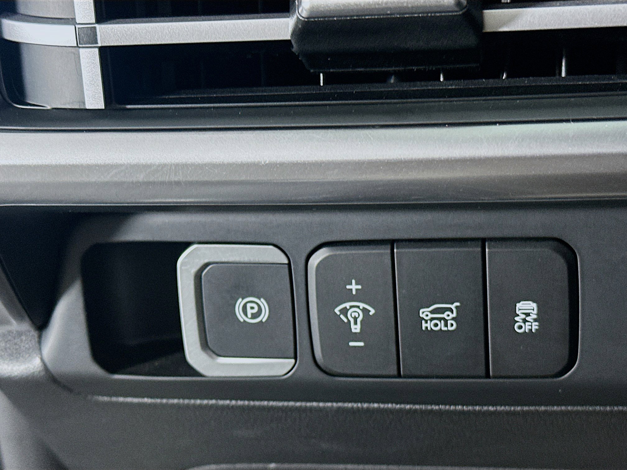 Used 2025 Hyundai Santa Fe SEL image 17