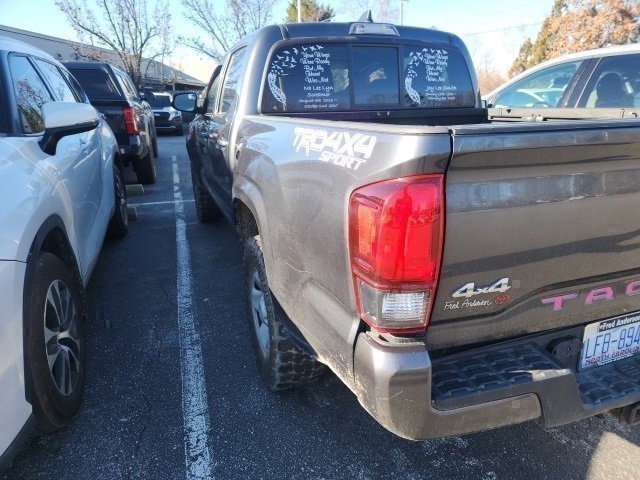 Used 2022 Toyota Tacoma SR image 5