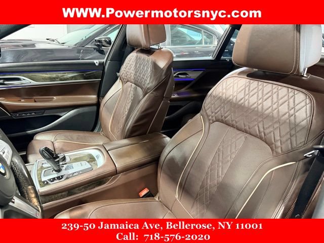 Used 2021 BMW 750i xDrive w/ Executive Package AWD/4WD image 19