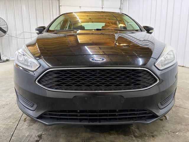Used 2016 Ford Focus SE image 2