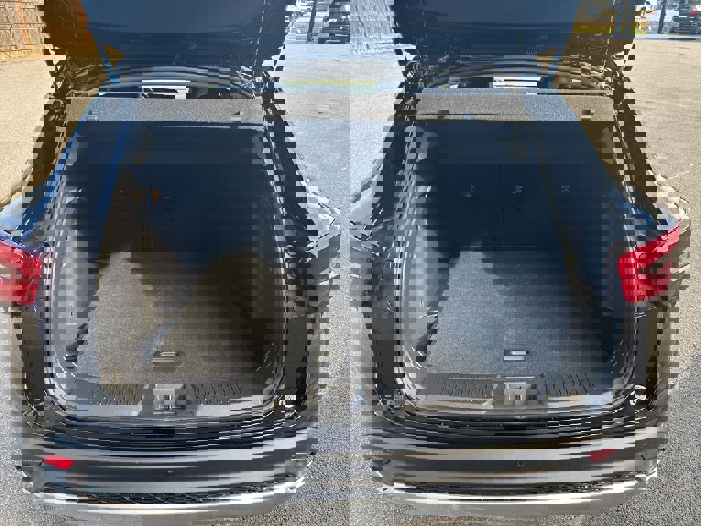 Used 2025 Chevrolet Trax LT w/ Driver Confidence Package image 8