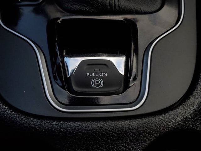 Certified 2022 Jeep Cherokee Limited w/ Elite Package AWD/4WD image 36