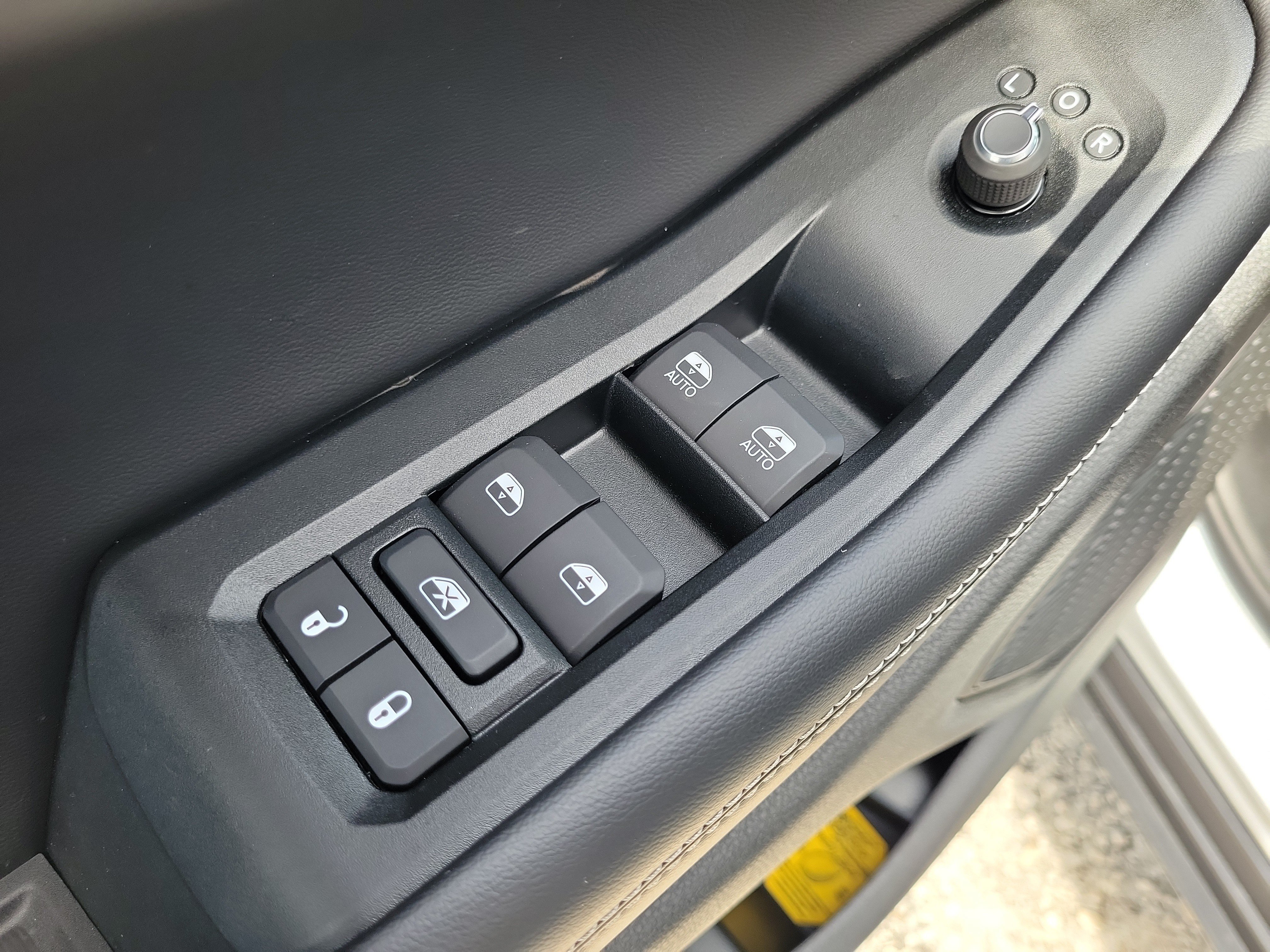 Used 2026 Jeep Grand Cherokee L 2WD image 12
