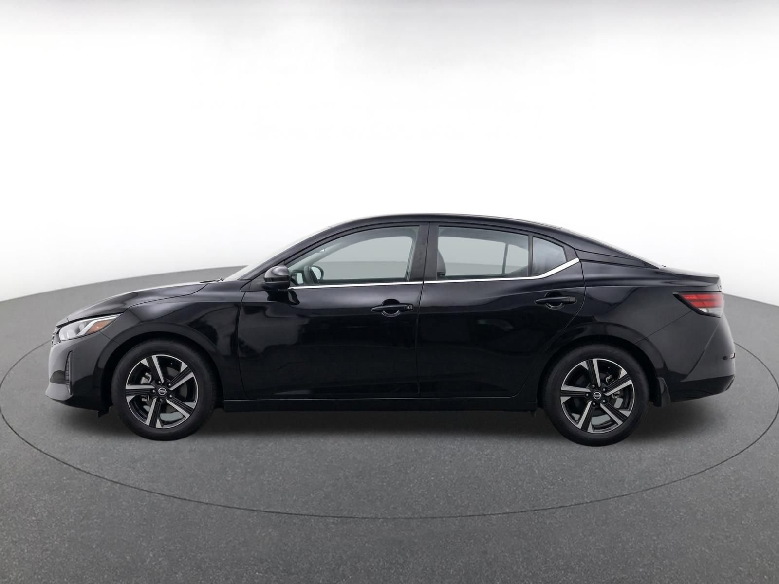 Used 2025 Nissan Sentra SV FWD image 4