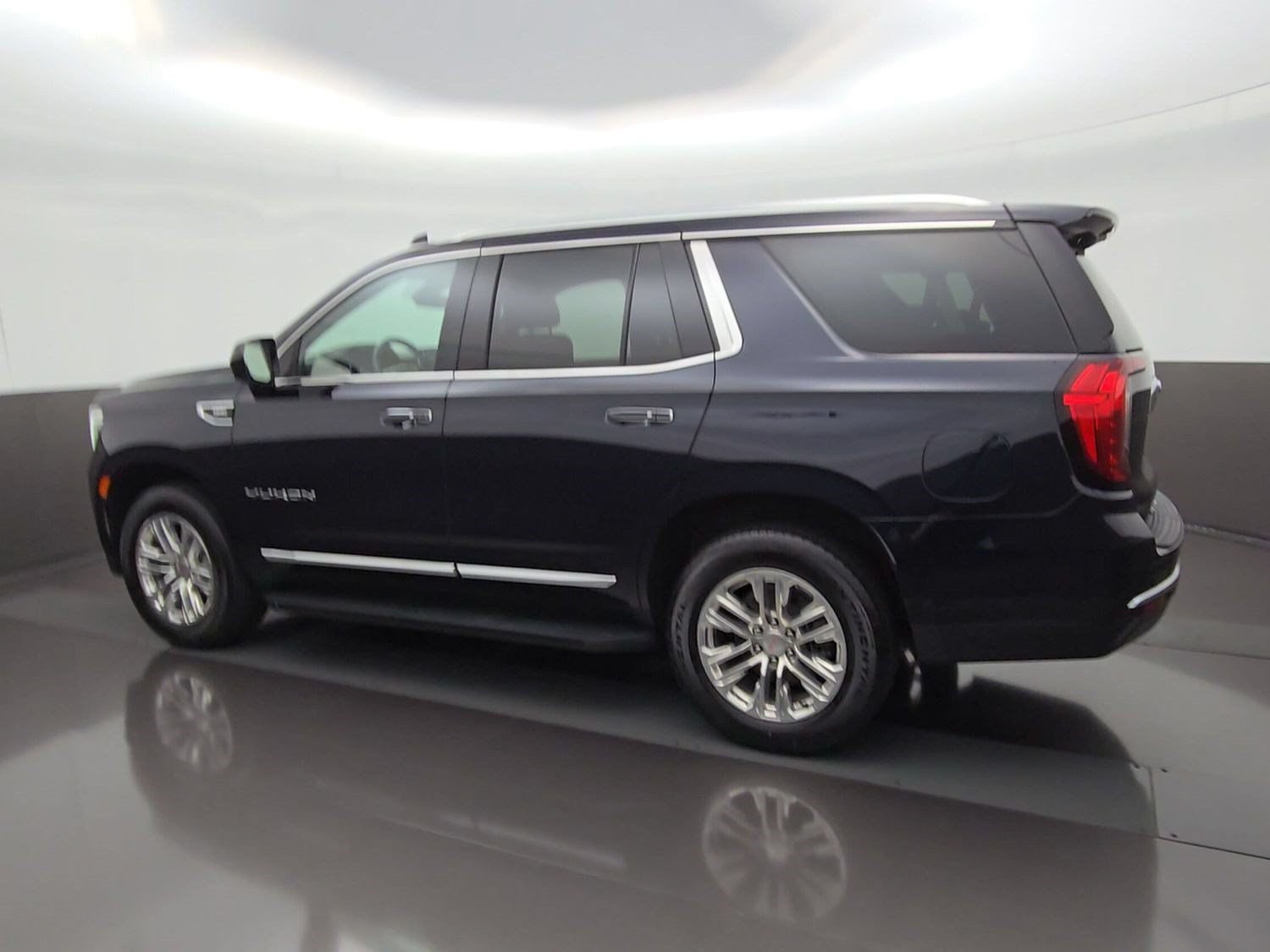Used 2022 GMC Yukon SLT RWD image 6