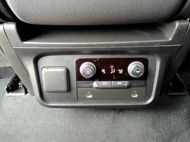 Used 2021 Chevrolet Suburban LS RWD image 27