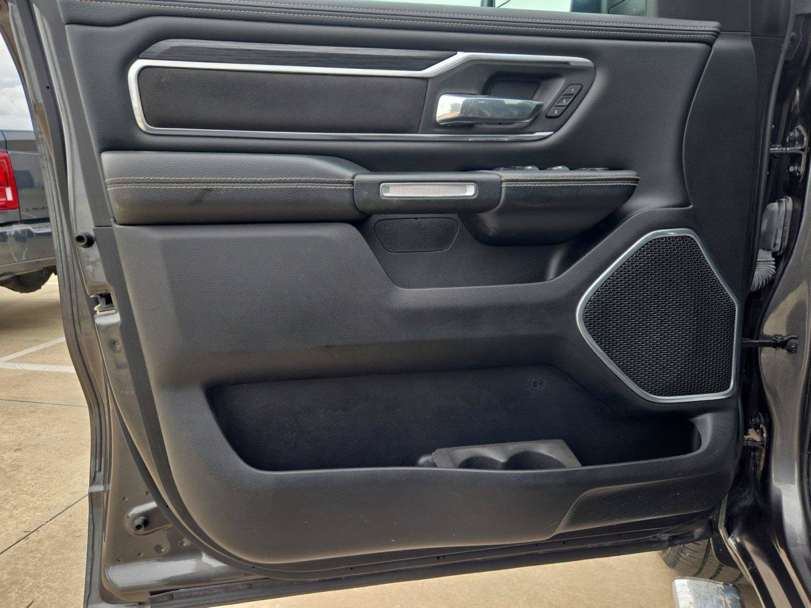Used 2023 RAM 1500 Laramie AWD/4WD image 19
