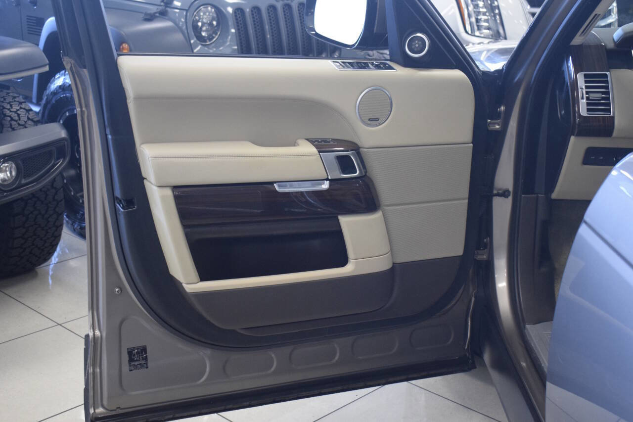 Used 2017 Land Rover Range Rover image 36