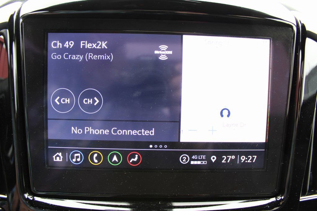 Used 2023 Chevrolet Traverse RS image 33