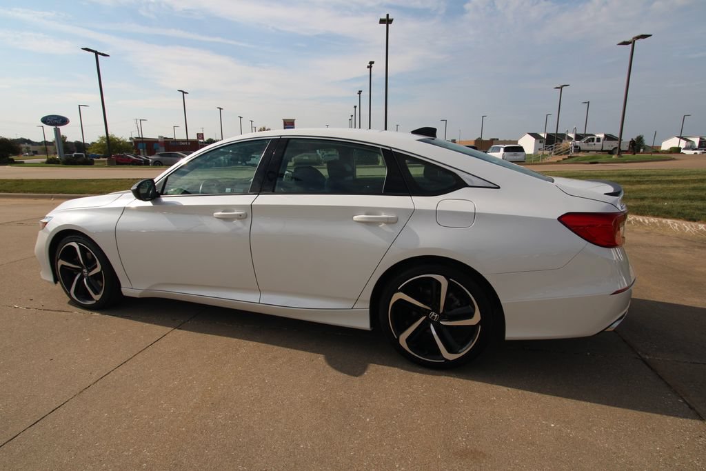 Used 2022 Honda Accord Sport image 14