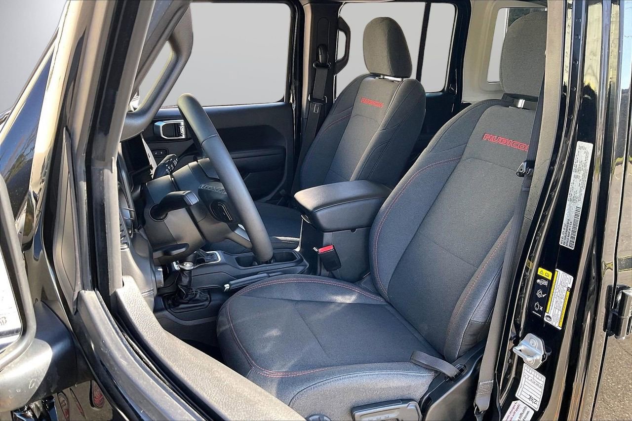 Certified 2025 Jeep Wrangler Unlimited Rubicon image 21
