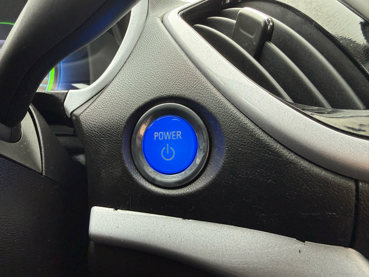 Used 2017 Chevrolet Volt LT w/ Comfort Package image 24