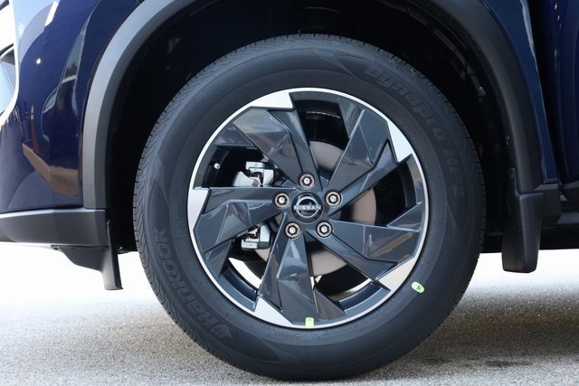 New 2026 Nissan Rogue SV image 8