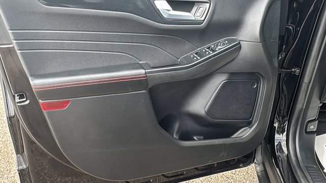 Certified 2024 Ford Escape ST-Line w/ Tech Pack #1 image 9