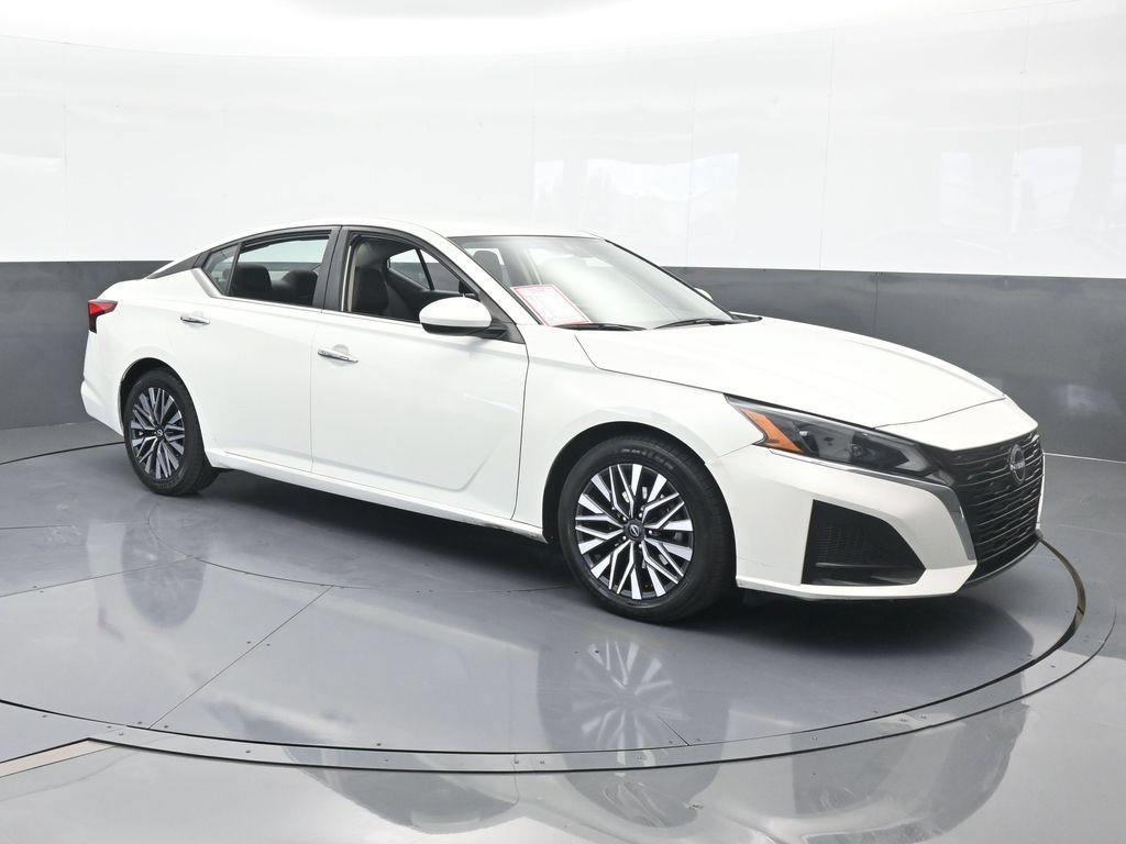Used 2023 Nissan Altima 2.5 SV FWD image 8