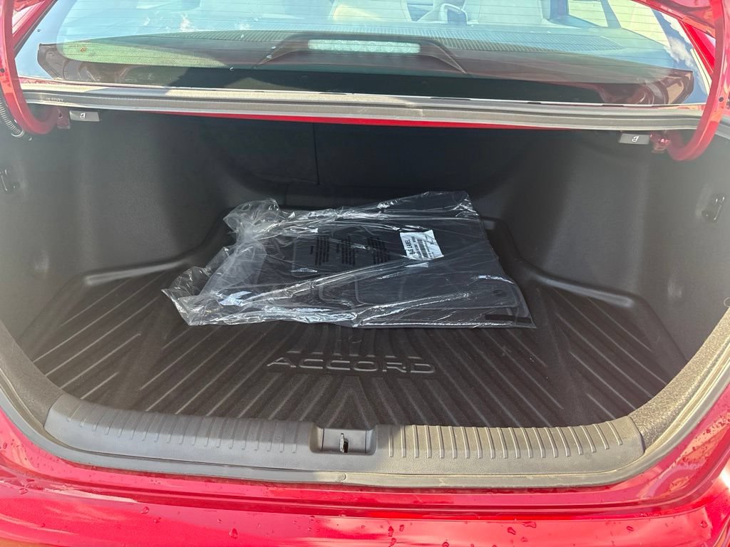 Certified 2025 Honda Accord SE image 40