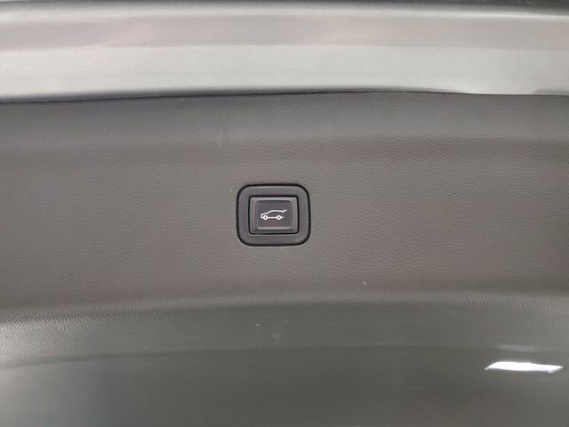 Used 2023 Buick Enclave Avenir w/ Avenir Technology Package AWD/4WD image 9