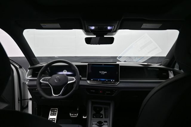 New 2026 Volkswagen Tiguan SE R-Line AWD/4WD image 10