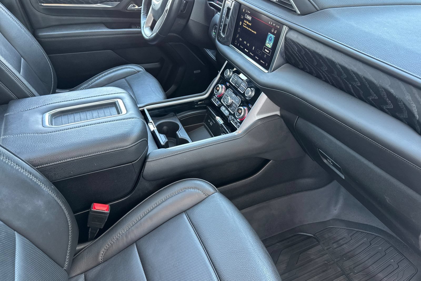 Certified 2023 GMC Yukon XL Denali w/ Advanced Technology Package AWD/4WD image 19