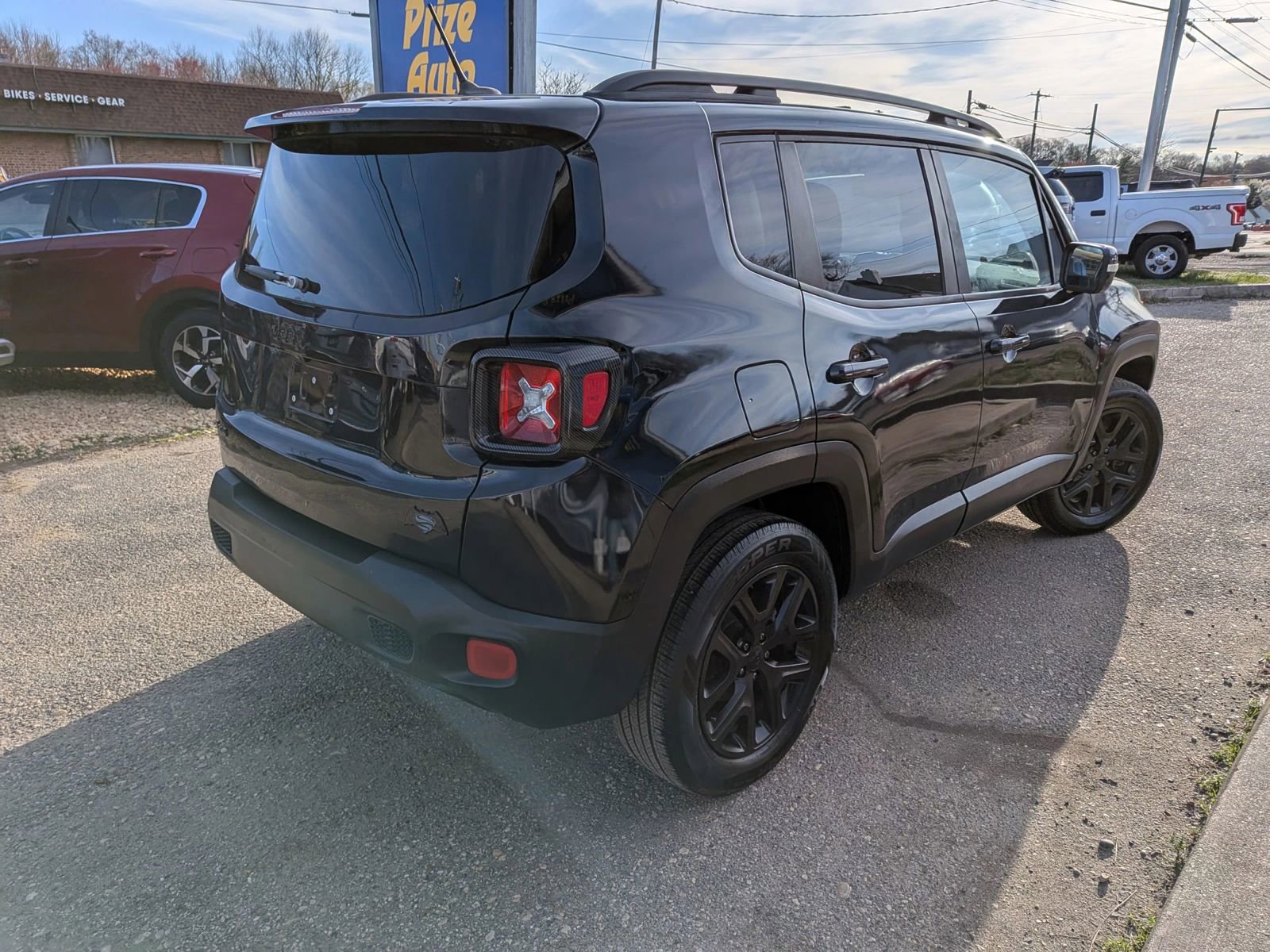 Used 2016 Jeep Renegade Latitude image 6