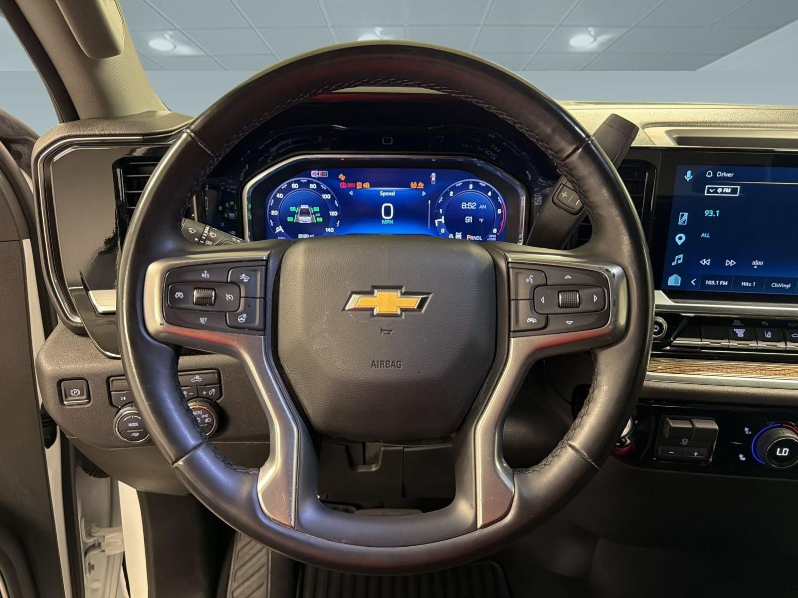 Used 2025 Chevrolet Silverado 2500 LT w/ Convenience Package AWD/4WD image 10