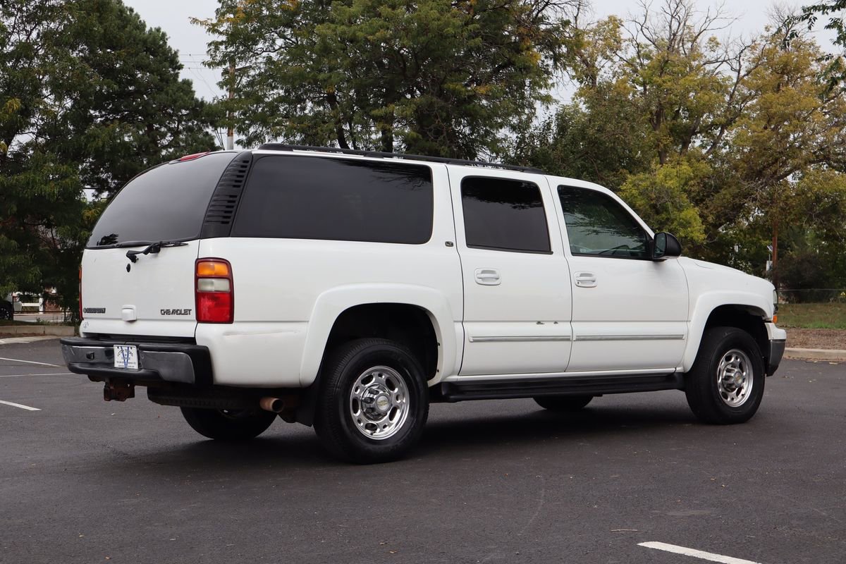 Used 2003 Chevrolet Suburban 2500 LT w/ LT Preferred Equipment Group image 6