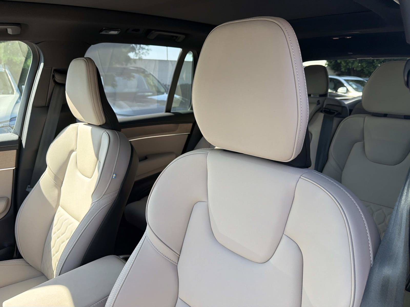 Used 2026 Volvo XC90 B6 Plus w/ Protection Package Premier AWD/4WD image 19