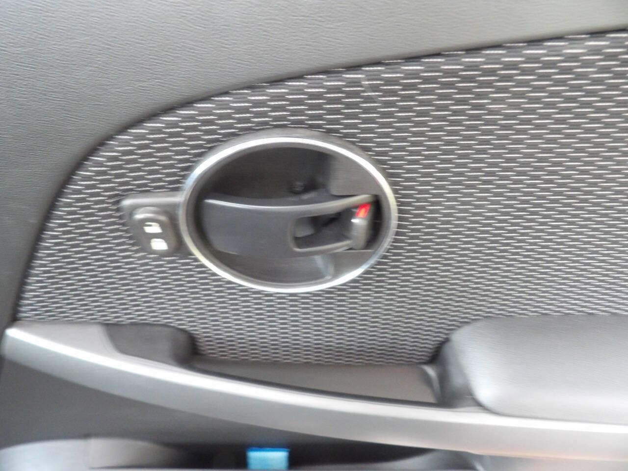 Used 2006 Pontiac Torrent 2WD image 28