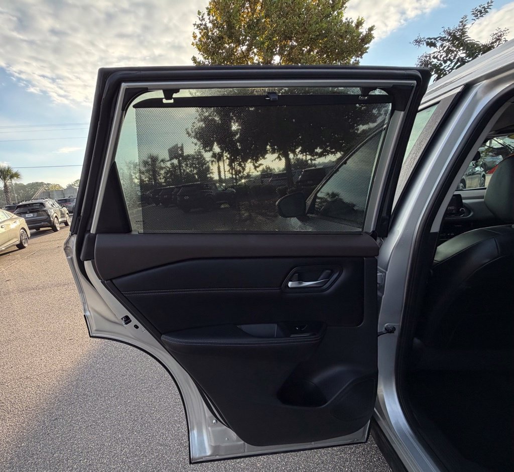 Certified 2022 Nissan Rogue SV w/ SV Premium Package FWD image 25