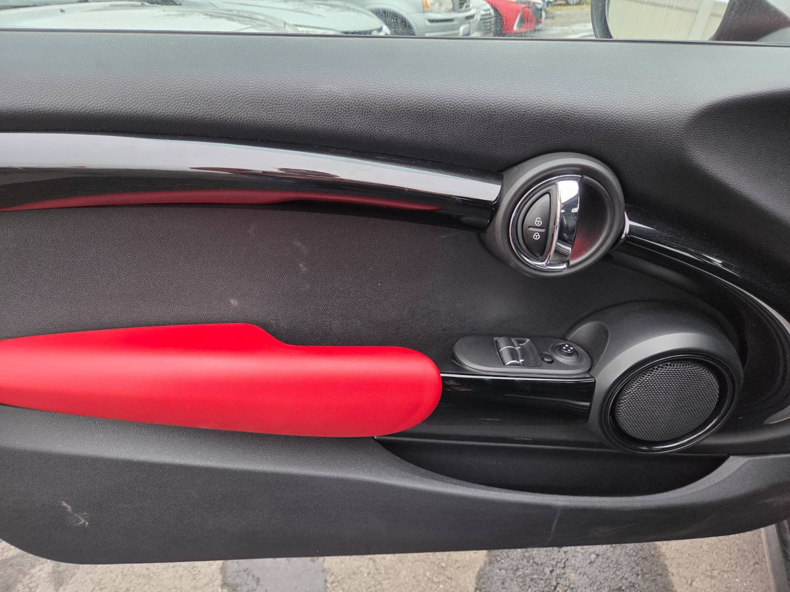 Used 2014 MINI Cooper 2-Door Hardtop FWD image 8