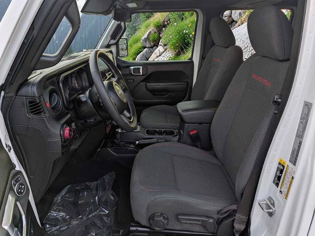 Used 2025 Jeep Wrangler Unlimited Rubicon w/ Convenience Group AWD/4WD image 13