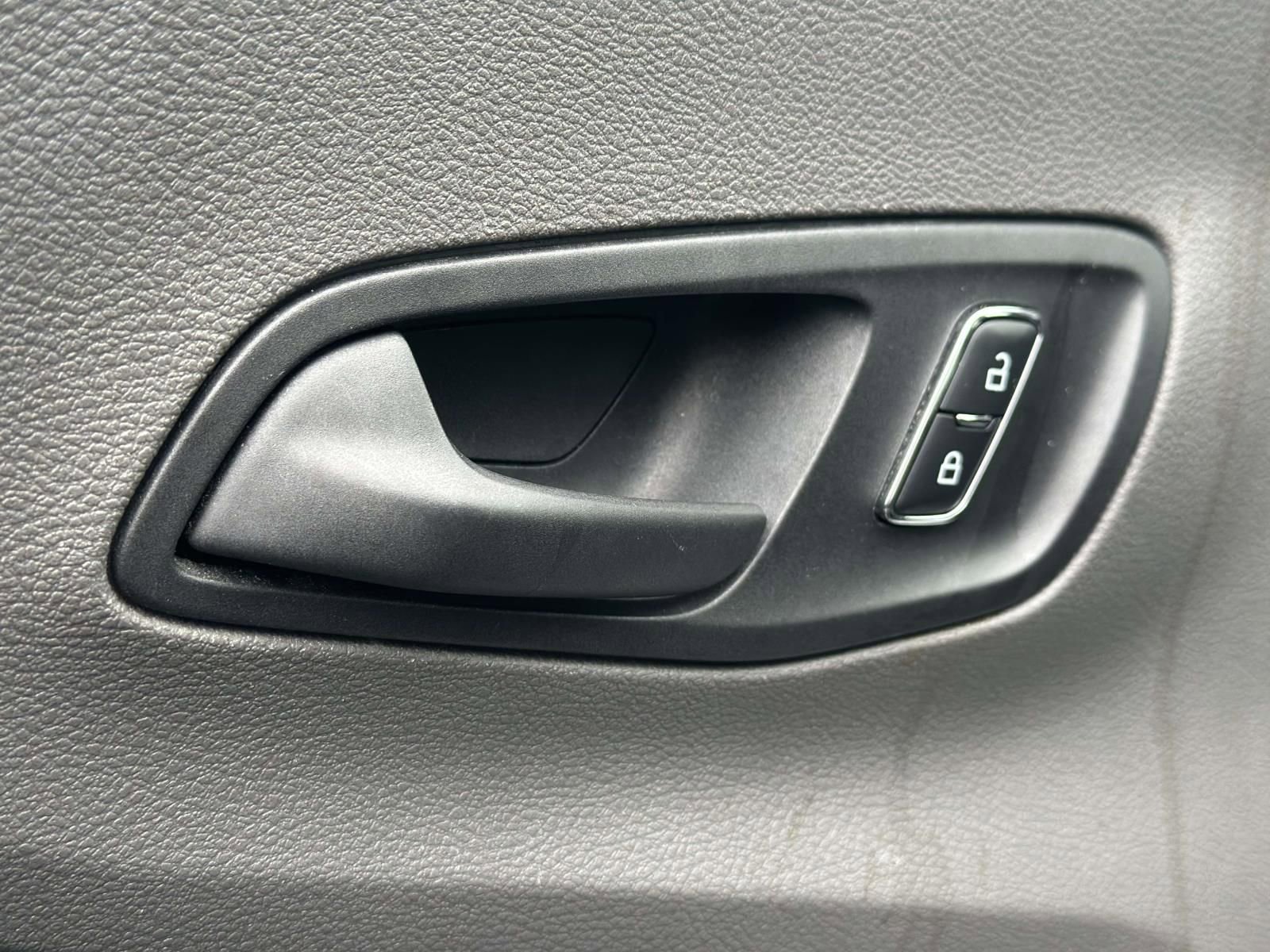 Used 2024 Ford Transit 250 Low Roof AWD w/ Exterior Upgrade Package image 21