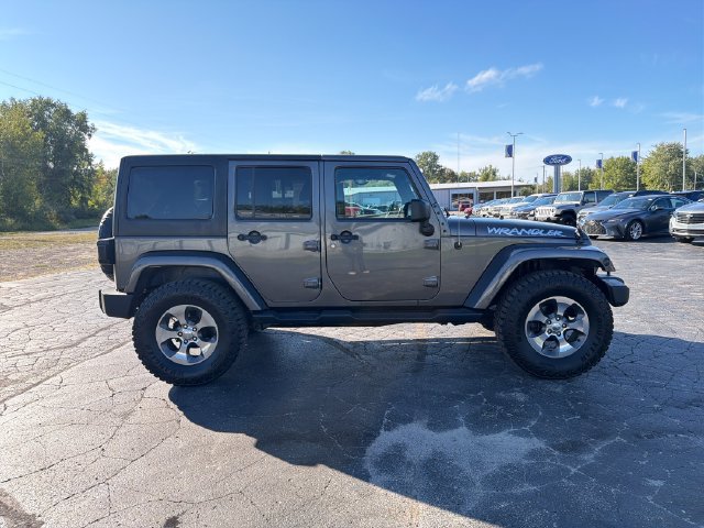 Used 2018 Jeep Wrangler Unlimited Sahara AWD/4WD image 10