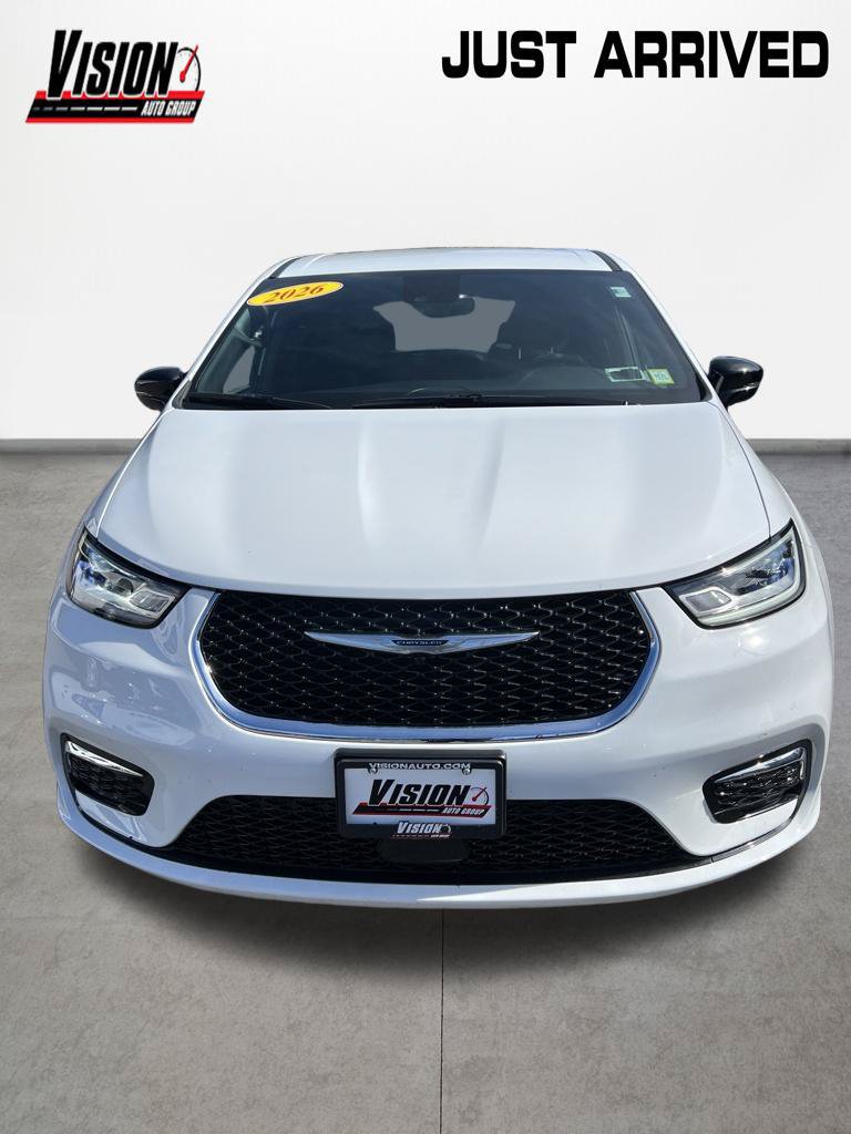 Used 2026 Chrysler Pacifica Select AWD/4WD 360° Tour