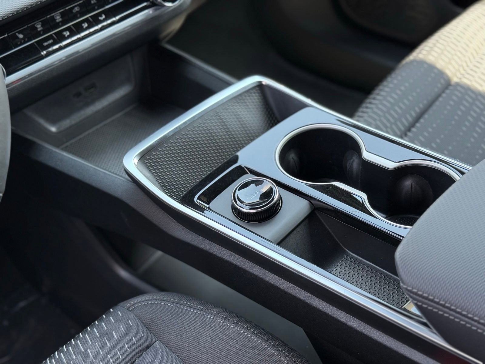 New 2026 Chevrolet Equinox LT FWD image 23