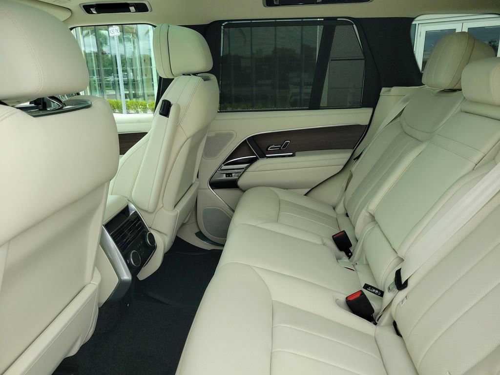 New 2026 Land Rover Range Rover SE AWD/4WD image 16