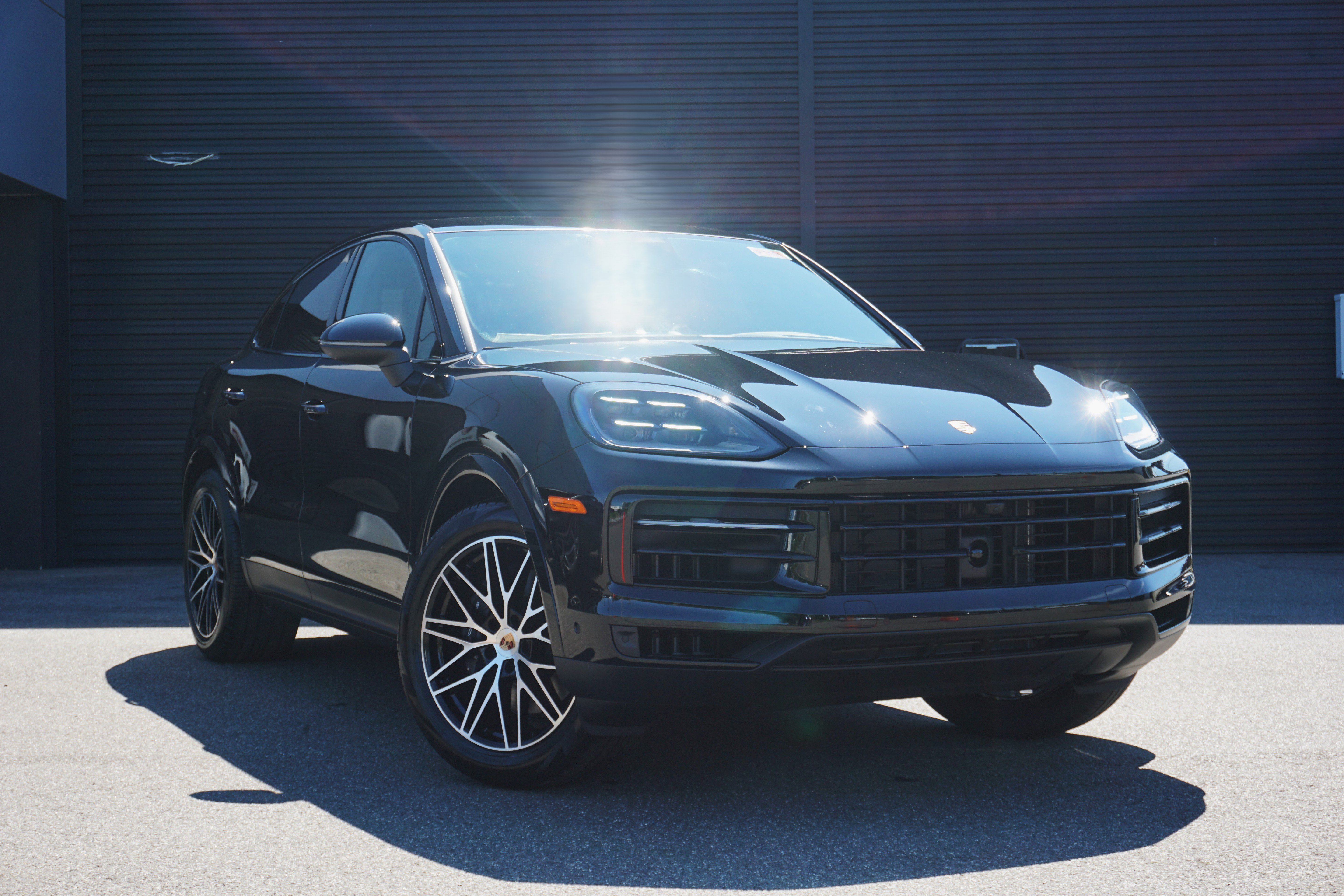 New 2026 Porsche Cayenne Coupe AWD/4WD image 9