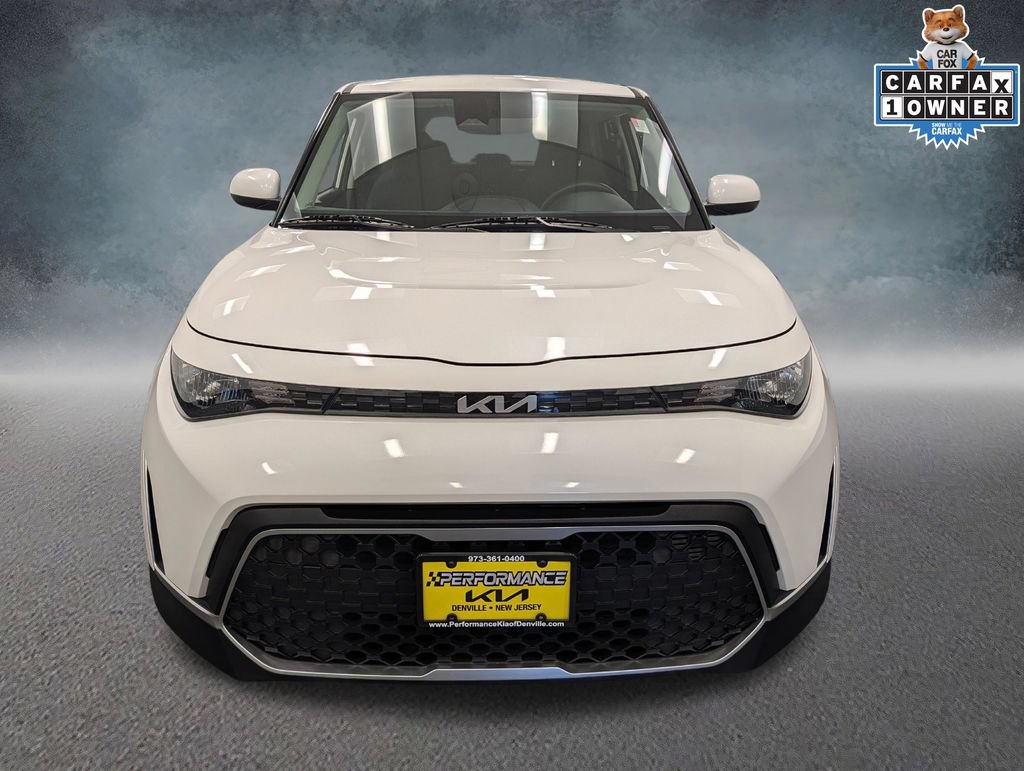 Certified 2025 Kia Soul LX FWD image 2
