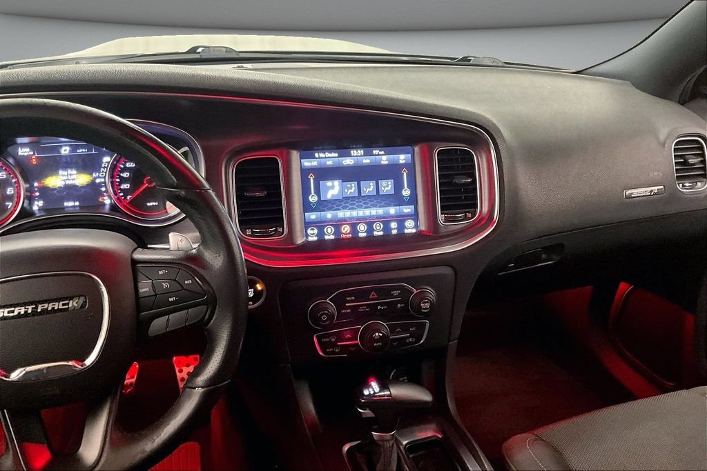 Used 2018 Dodge Charger R/T Scat Pack RWD image 9