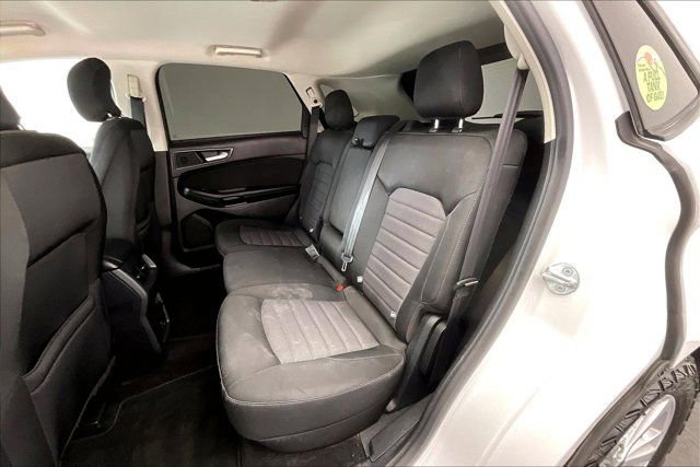 Used 2016 Ford Edge SE FWD image 19