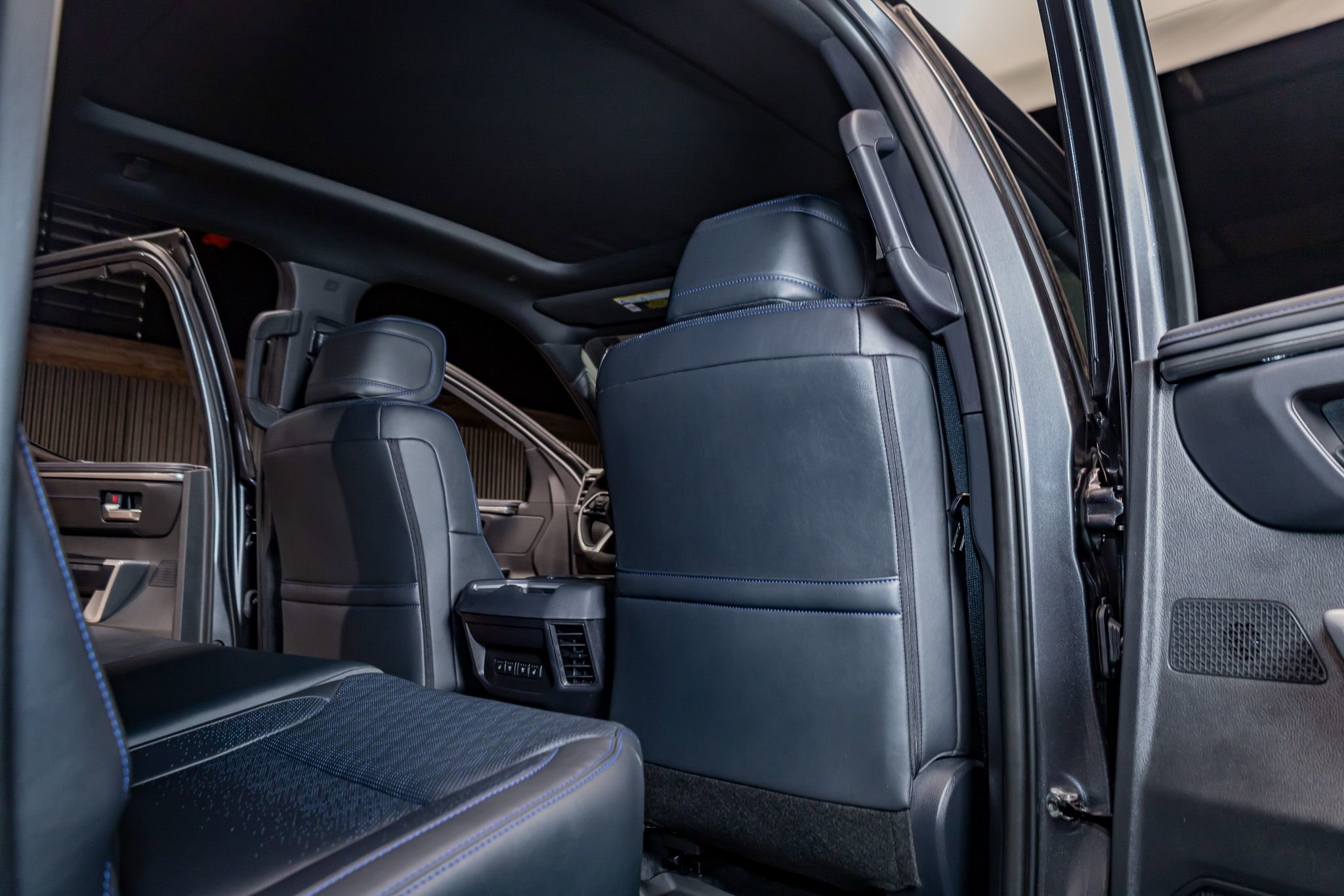 Used 2025 Toyota Tundra Platinum image 28