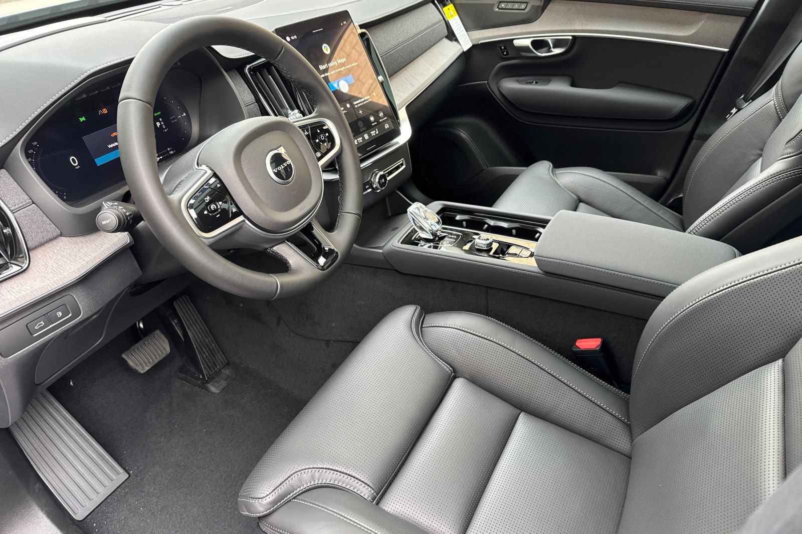 New 2026 Volvo XC90 T8 Ultra w/ Lounge Package AWD/4WD image 9