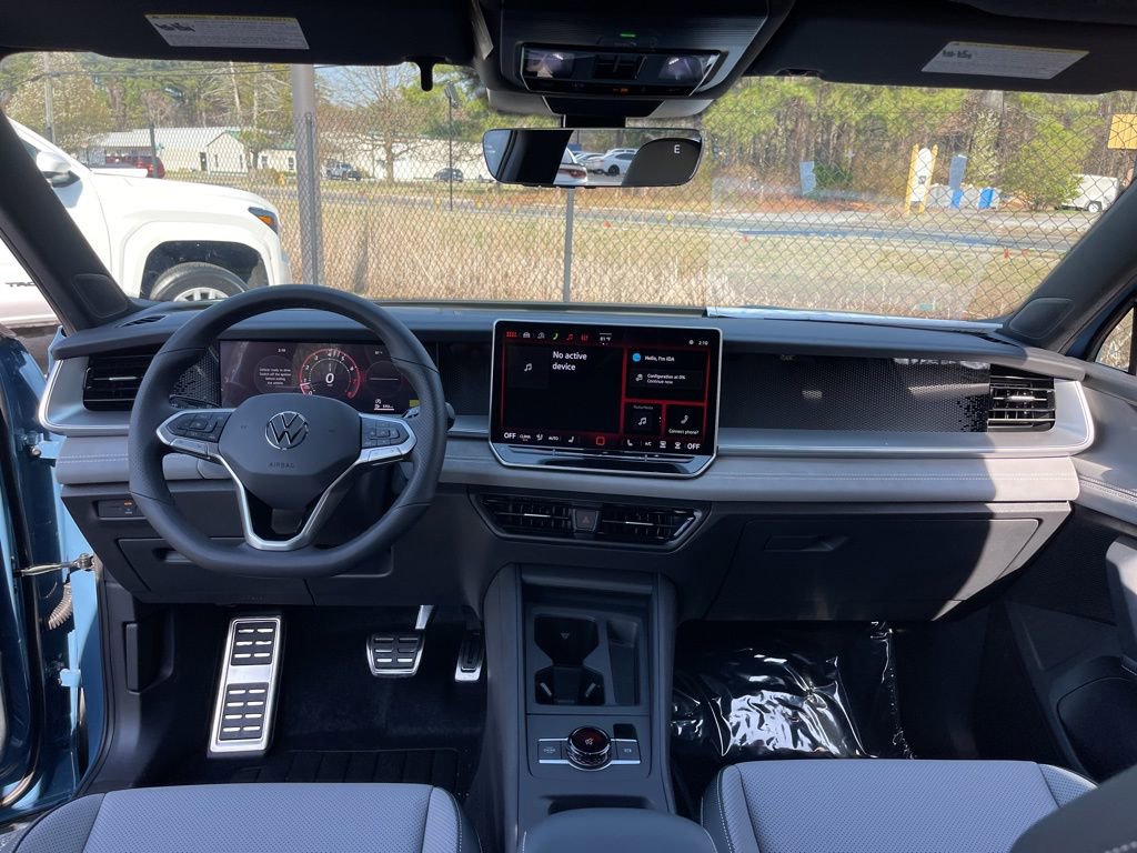 New 2026 Volkswagen Tiguan SE R-Line FWD image 6