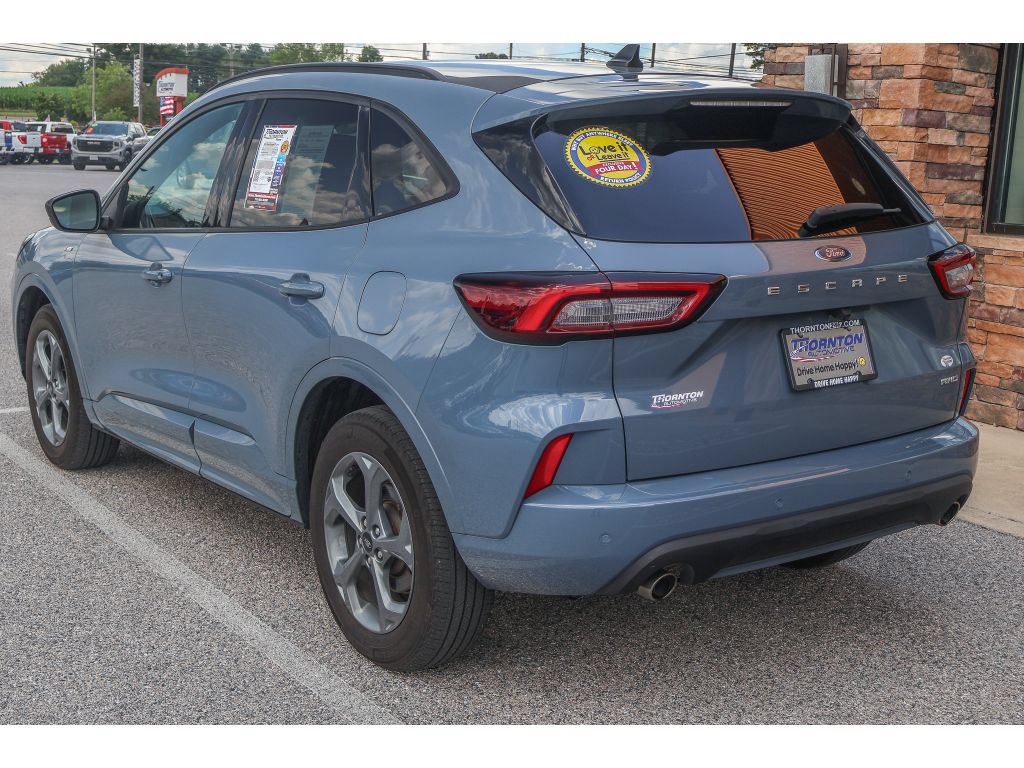 Used 2023 Ford Escape ST-Line w/ Tech Pack #1 AWD/4WD image 3