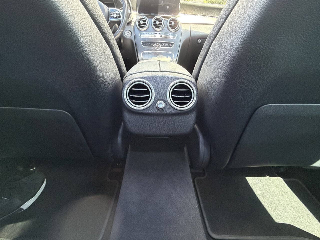 Used 2019 Mercedes-Benz C 300 Sedan image 19
