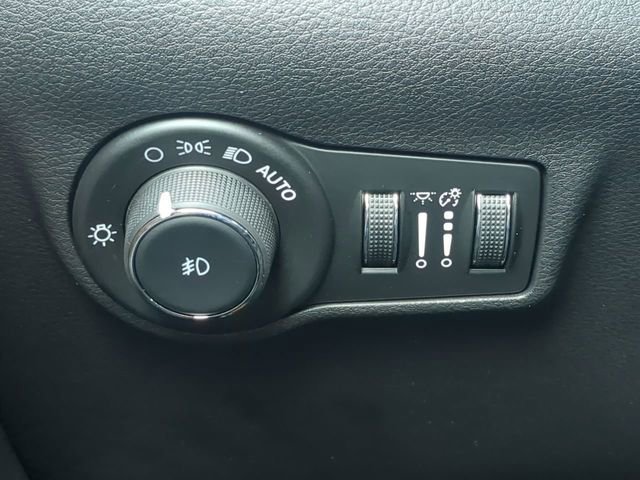 Used 2024 Jeep Compass Limited w/ Elite Group AWD/4WD image 28